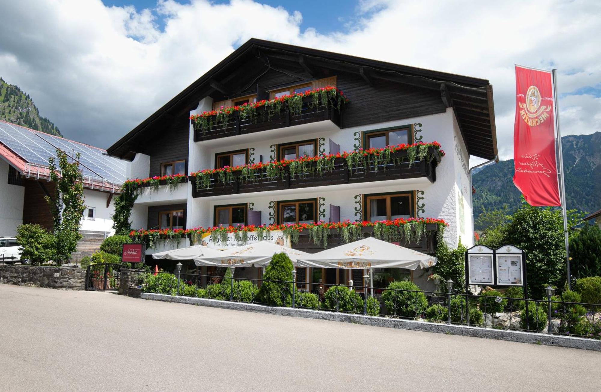 Hotel Restaurant Amadeus - Inclusive Skipass Und Vieles Mehr Bad Hindelang Kültér fotó